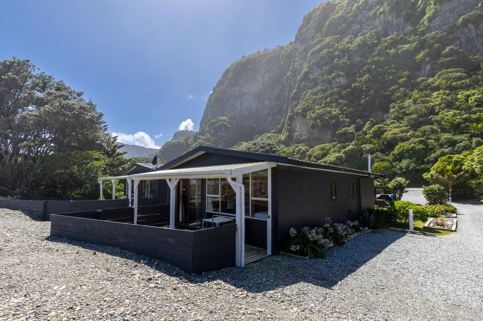 Punakaiki Beachfront Motels Extérieur photo