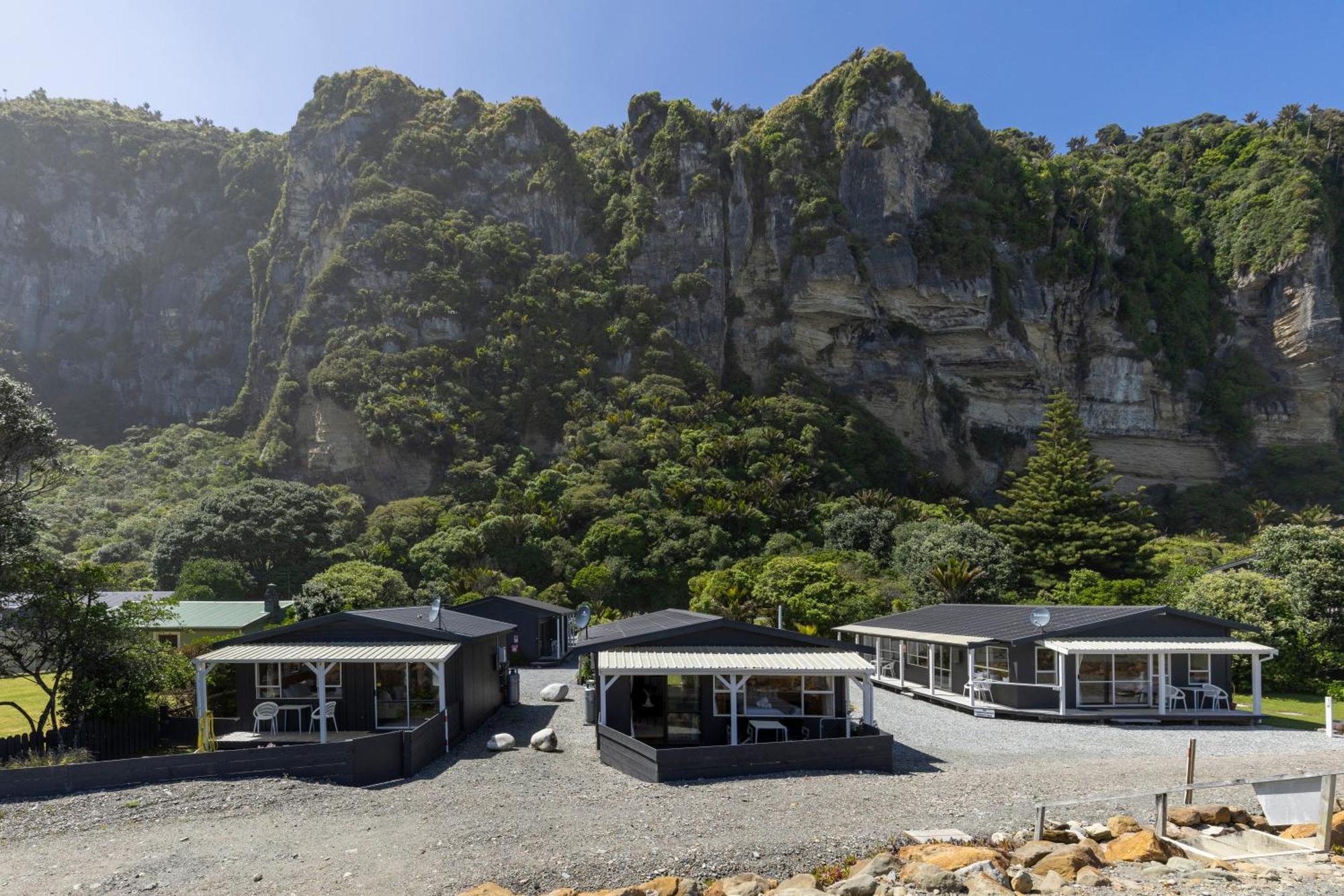 Punakaiki Beachfront Motels Extérieur photo
