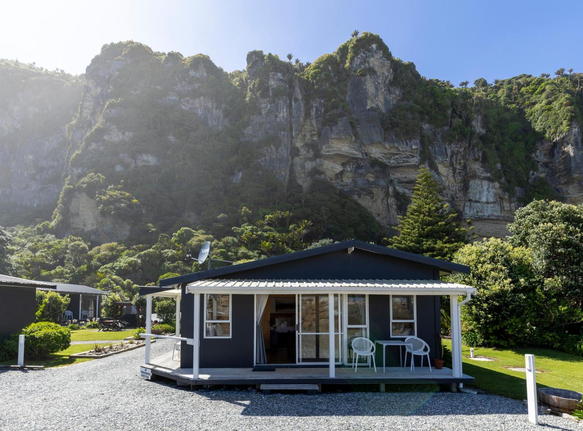 Punakaiki Beachfront Motels Extérieur photo